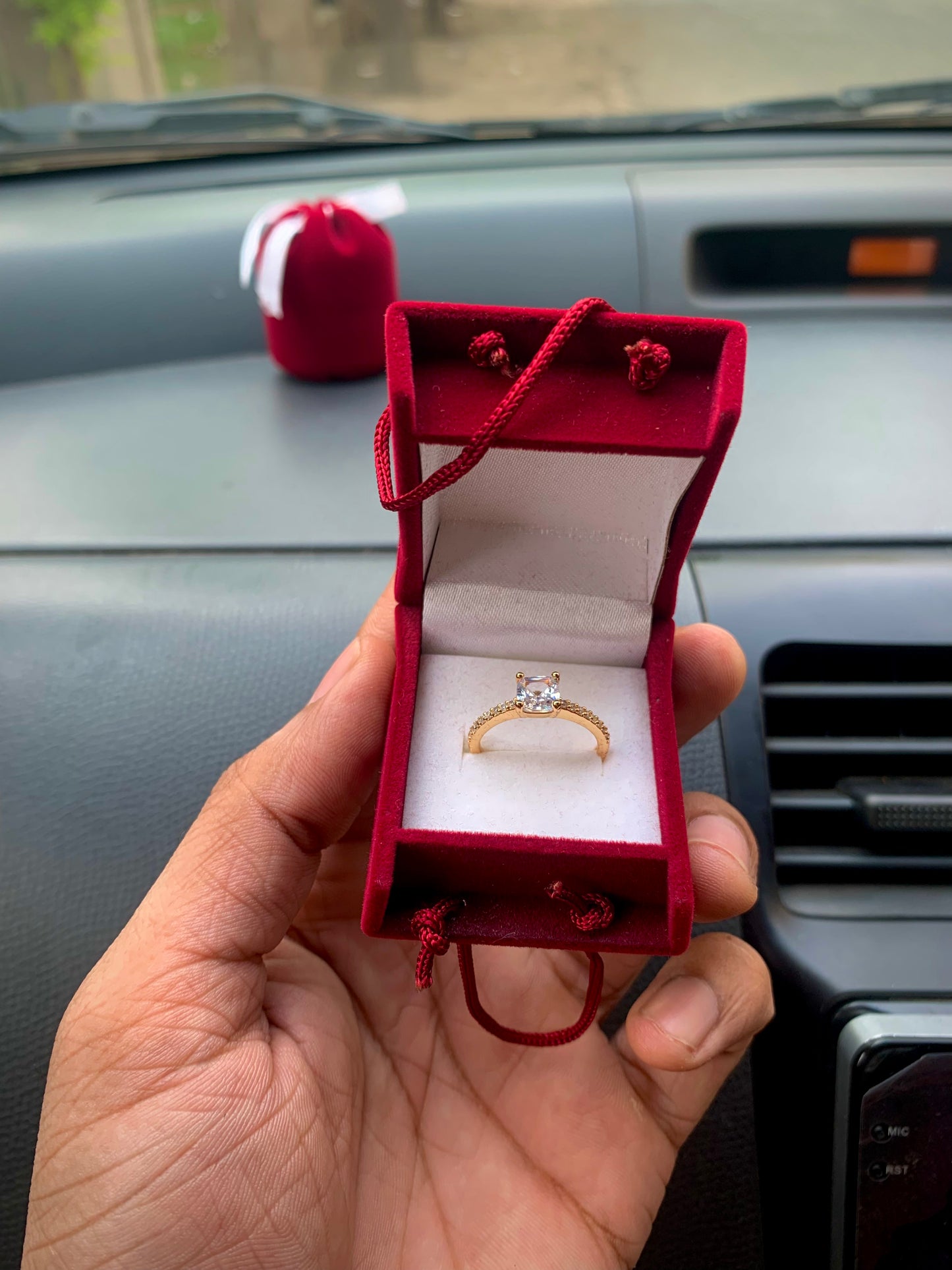 Adjustable Crystal Ring With Velvet Box